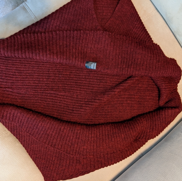 EUC 100% Alpaca yarn shawl - Picture 2 of 6